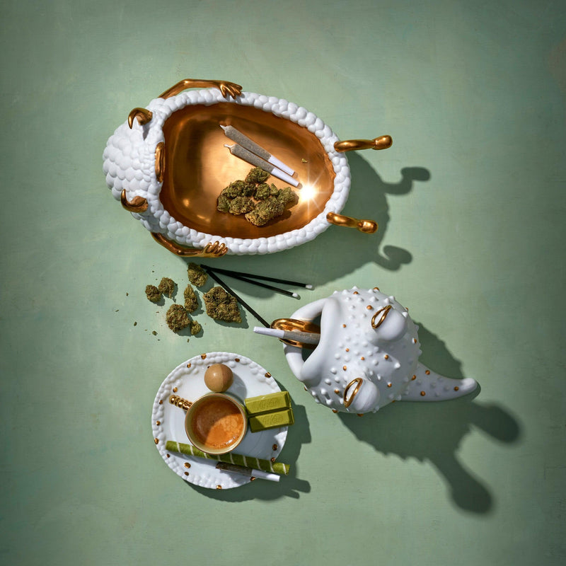 Haas Mojave Saucer - White + Gold - L'OBJET