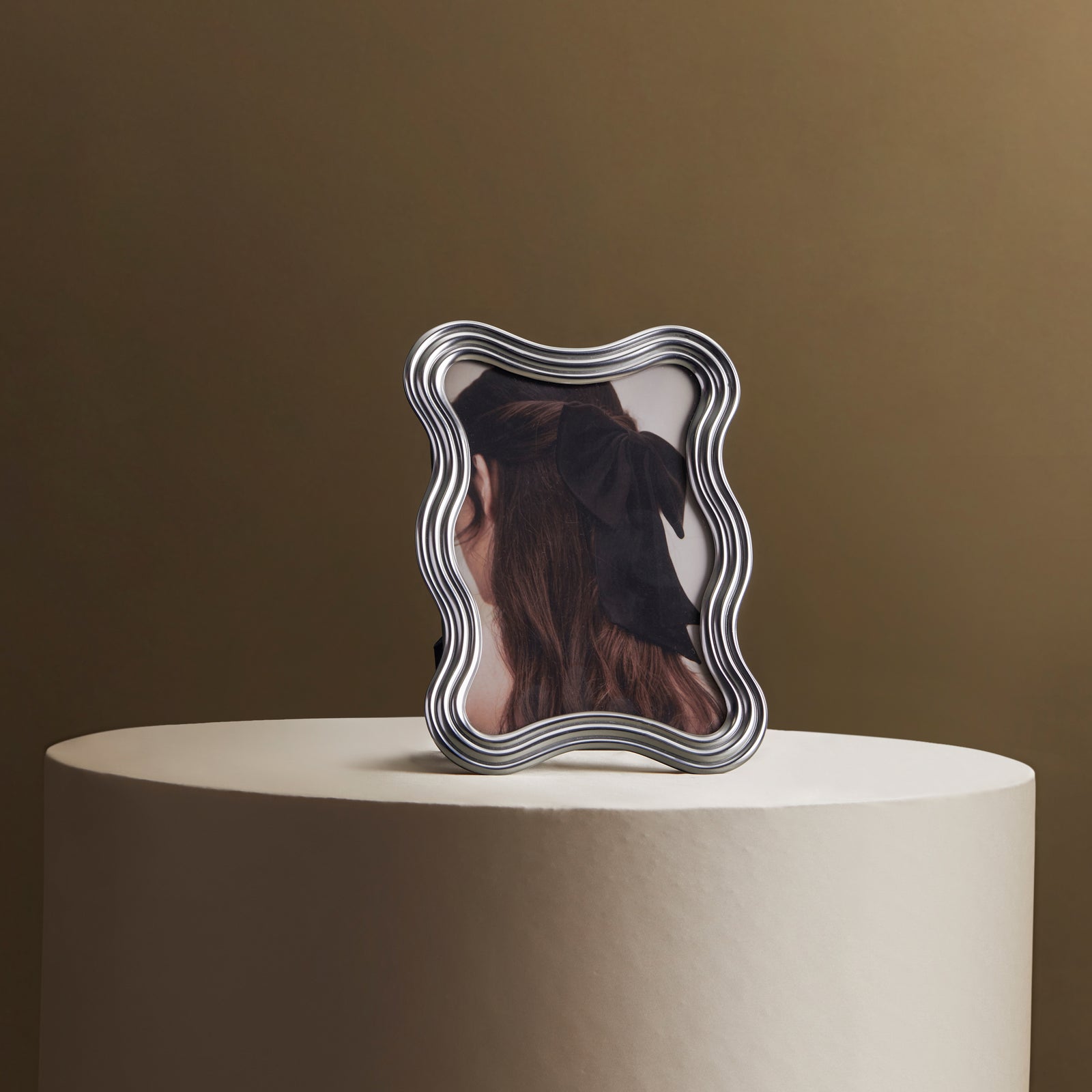 Luxury Picture Frames | Ripple Frame - Platinum | L'OBJET