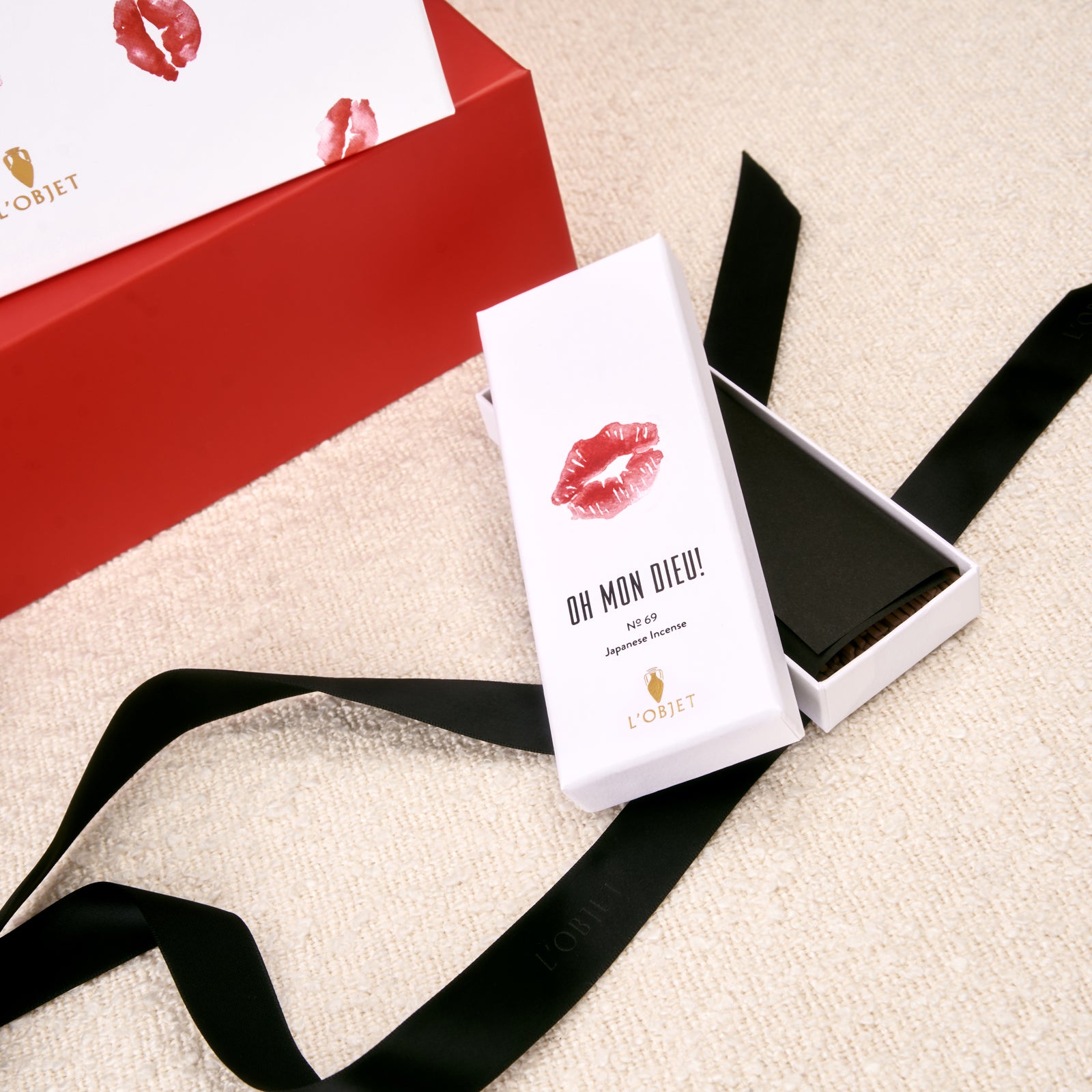 Parfums de Voyage Oh Mon Dieu No.69 Incense - L'OBJET