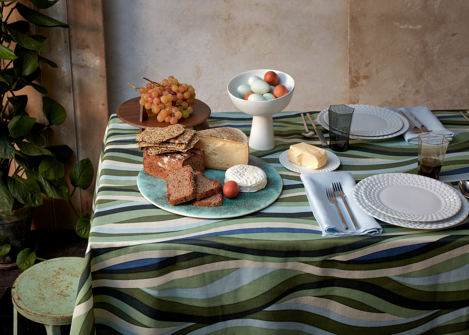 Terra Bowl on Stand - Small - Stone