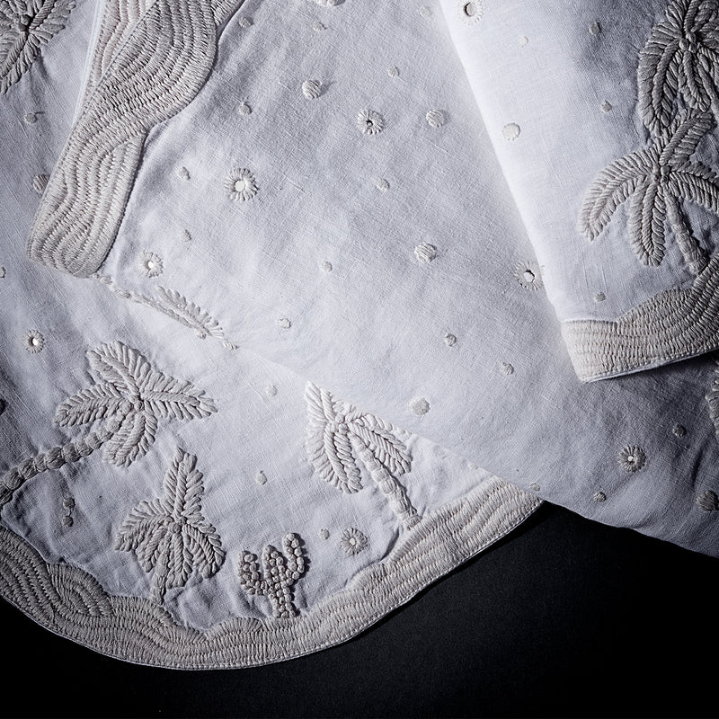 Haas Joshua Tree Table Runner - White - 90x16"