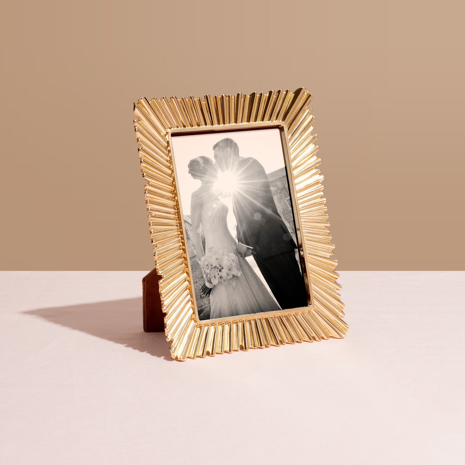Luxury Handcrafted Picture Frames|Ray Frame - Gold - | L'OBJET