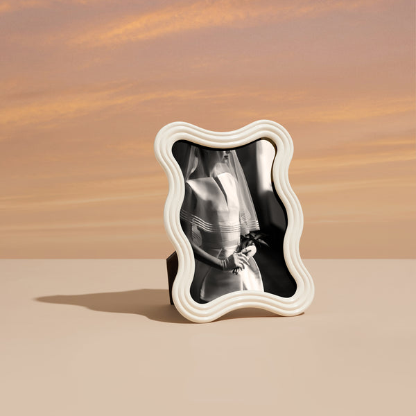 Ripple Frame - White Enamel - 4x6