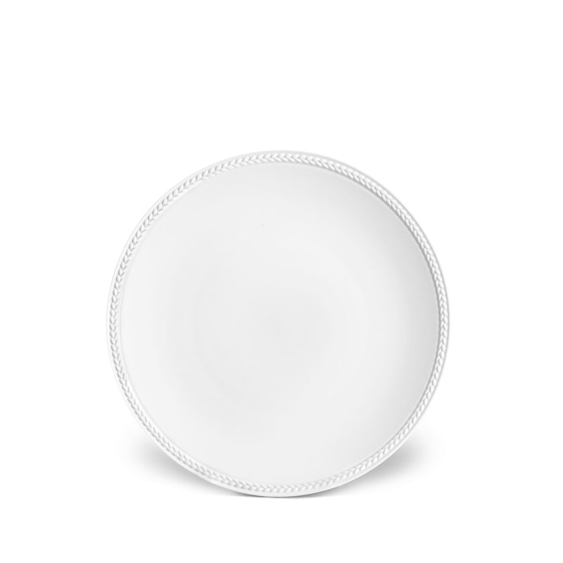 Soie Tresse Dessert Plate in White - Classic Yet Modern Design Made of Porcelain Creates a Contemporary Look on an Ancient Shape